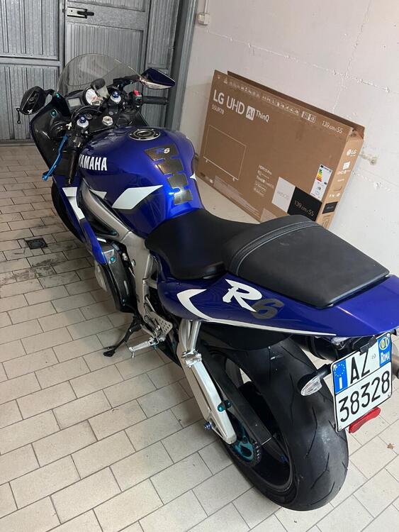 Yamaha YZF R6 (2001 - 02) (3)