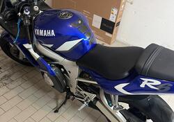 Yamaha YZF R6 (2001 - 02) usata