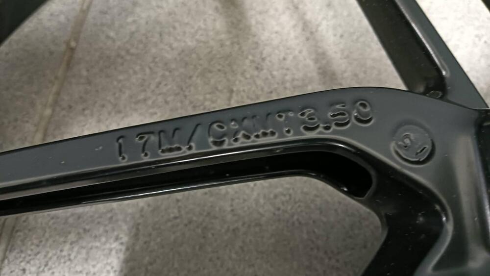 CERCHI DUCATI PANIGALE 899 (5)