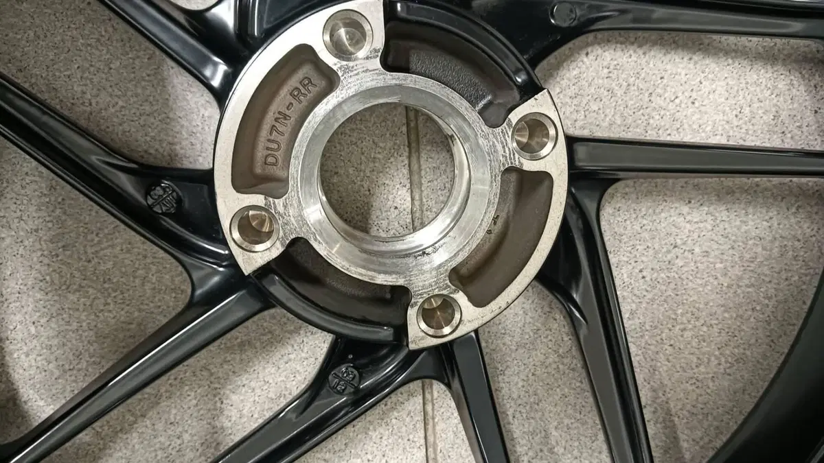 CERCHIO POSTERIORE DUCATI PANIGALE 899 (3)