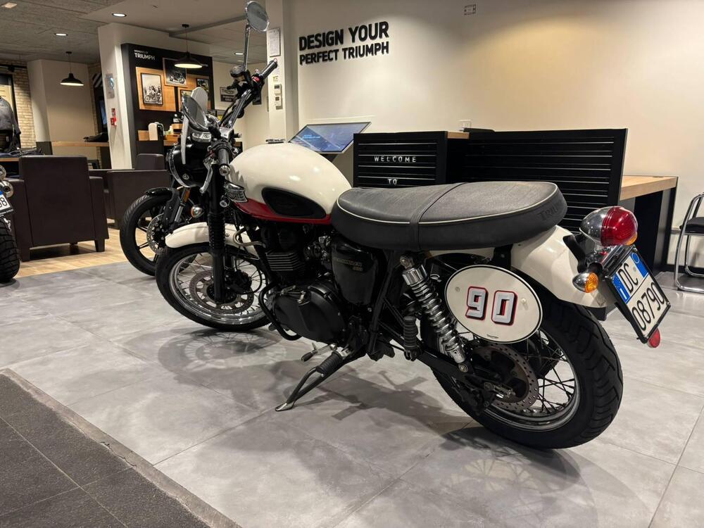 Triumph Scrambler (2006 - 17) (2)