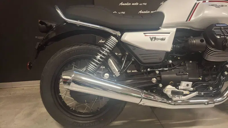 Moto Guzzi V7 Special (2025 - 26) (5)