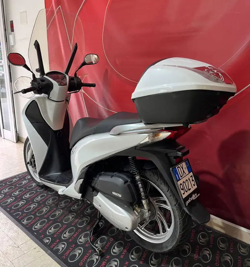 Honda SH 150i ABS (2013 - 16) (3)