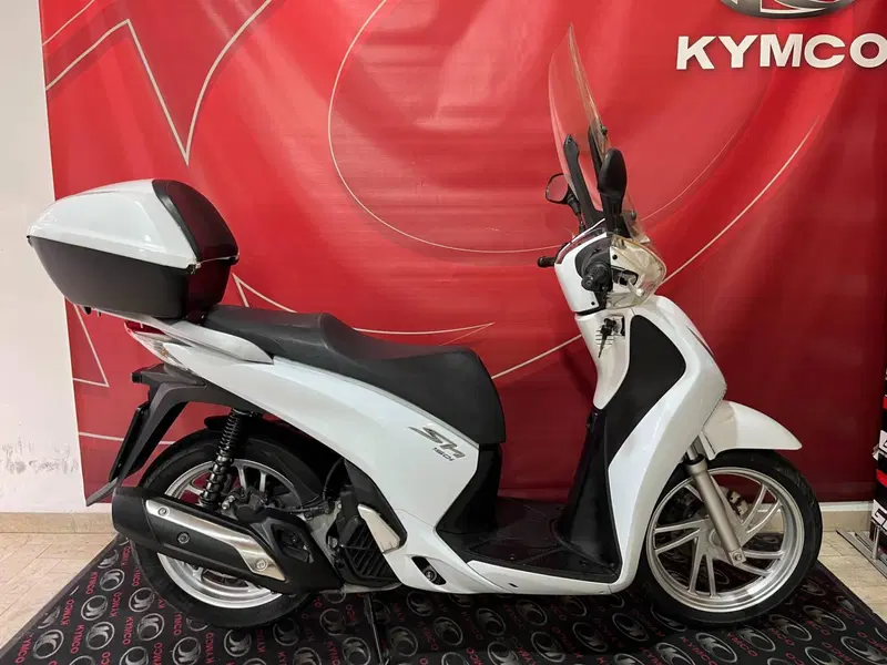 Honda SH 150i ABS (2013 - 16) (4)