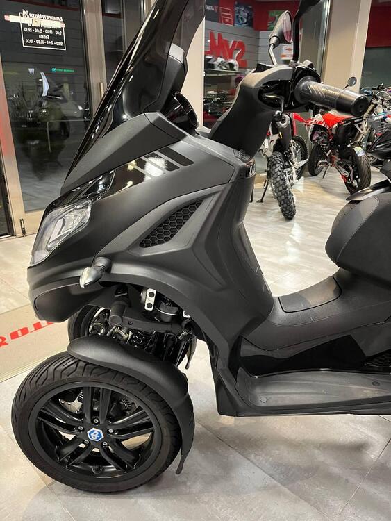 Piaggio MP3 300 ABS Hpe (2021 - 24) (3)