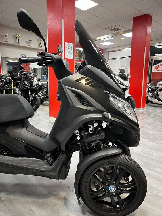 Piaggio MP3 300 ABS Hpe (2021 - 24) (4)