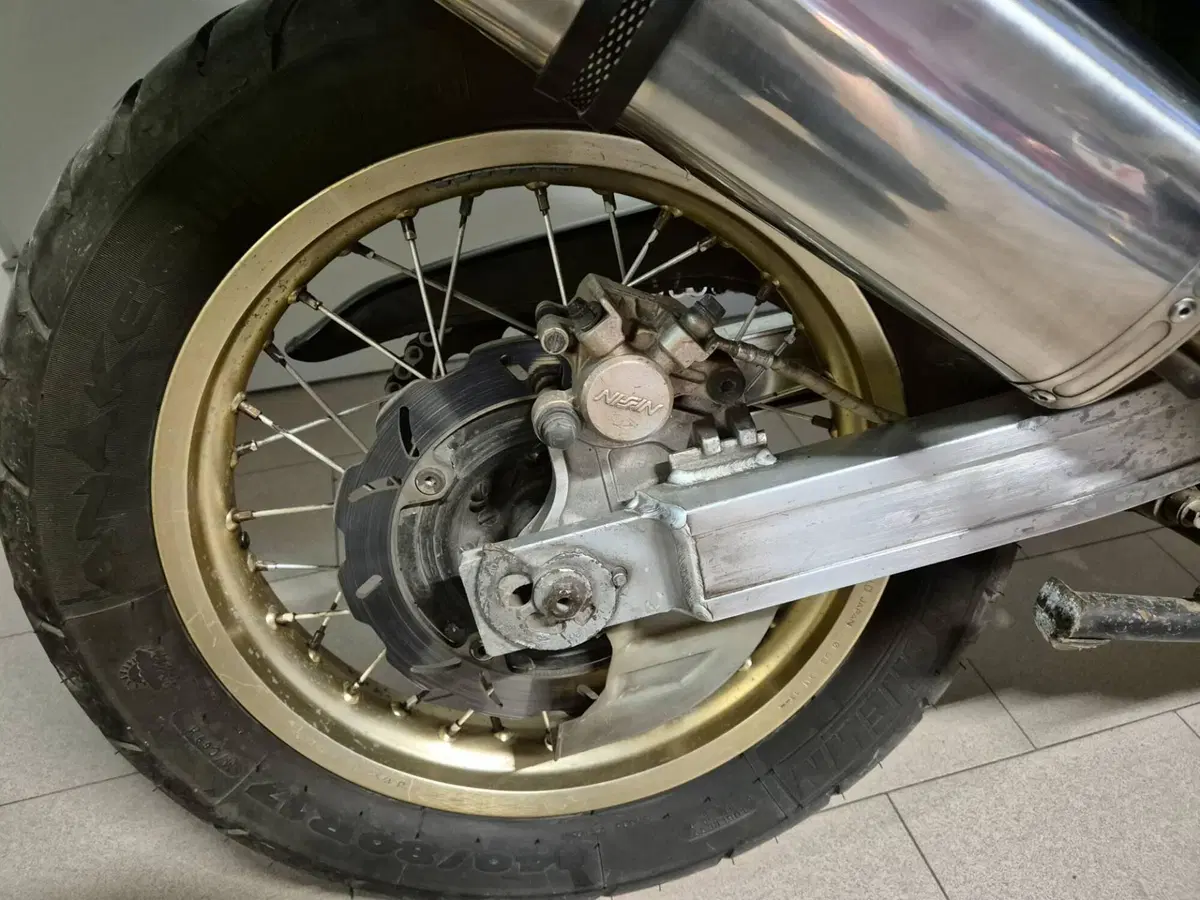 Honda Africa Twin NXR 750 (1990 - 91) (4)