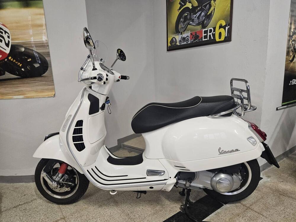 Vespa GTS 300 ABS (2014 - 16) (2)