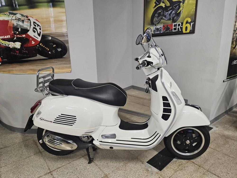 Vespa GTS 300 ABS (2014 - 16) (3)
