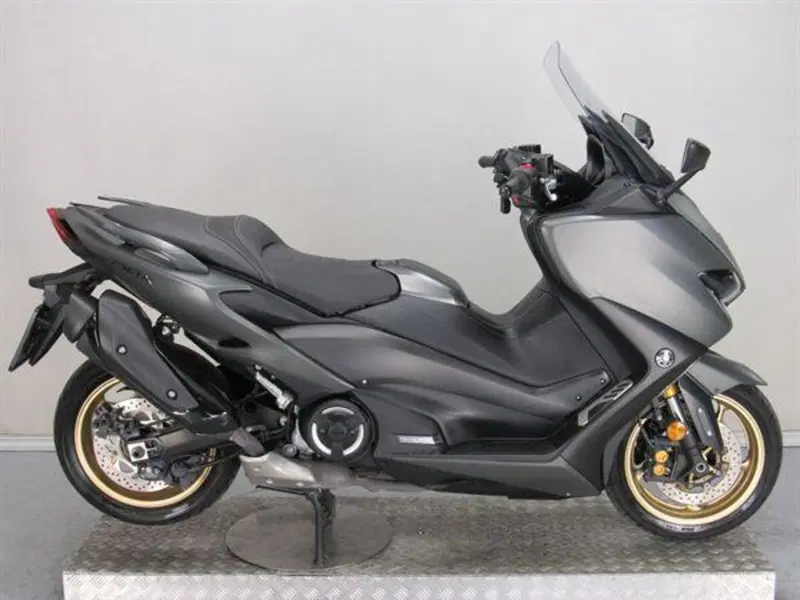 Yamaha T-Max 560 Tech Max (2021)