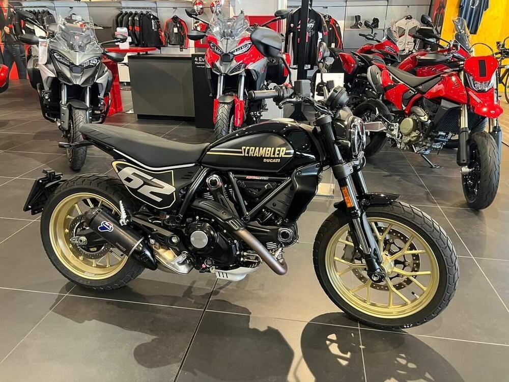 Ducati Scrambler 800 Full Throttle (2025)