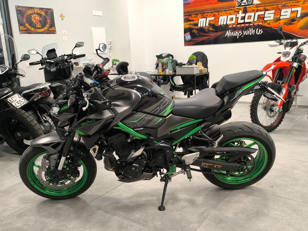 Kawasaki Z 900 (2021 - 24) (2)
