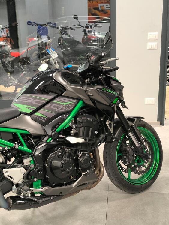 Kawasaki Z 900 (2021 - 24) (4)