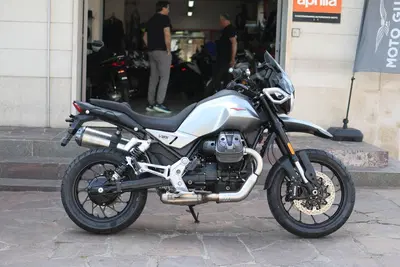 Moto Guzzi V85 Strada (2024 - 26) nuova