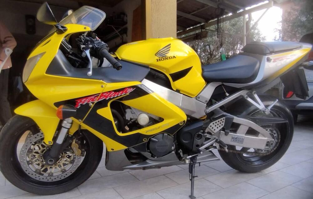 Honda CBR 900 RR Fireblade (2000 - 01) (2)