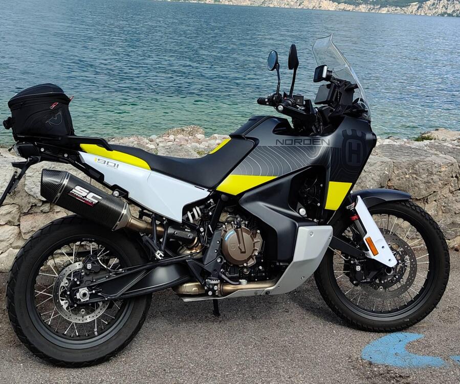 Husqvarna Norden 901 (2022 - 25)