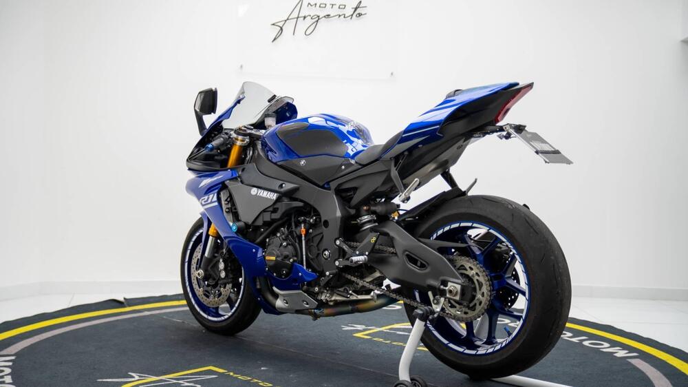 Yamaha YZF R1 (2020 - 25) (2)