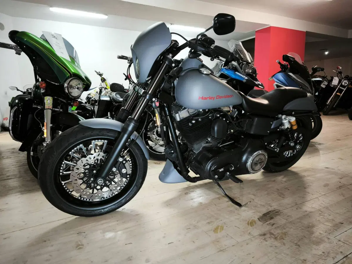 Harley-Davidson 1584 Street Bob (2008 - 15) - FXDB (2)