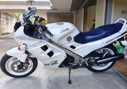 Honda VFR 750 F (1986 - 87) usata