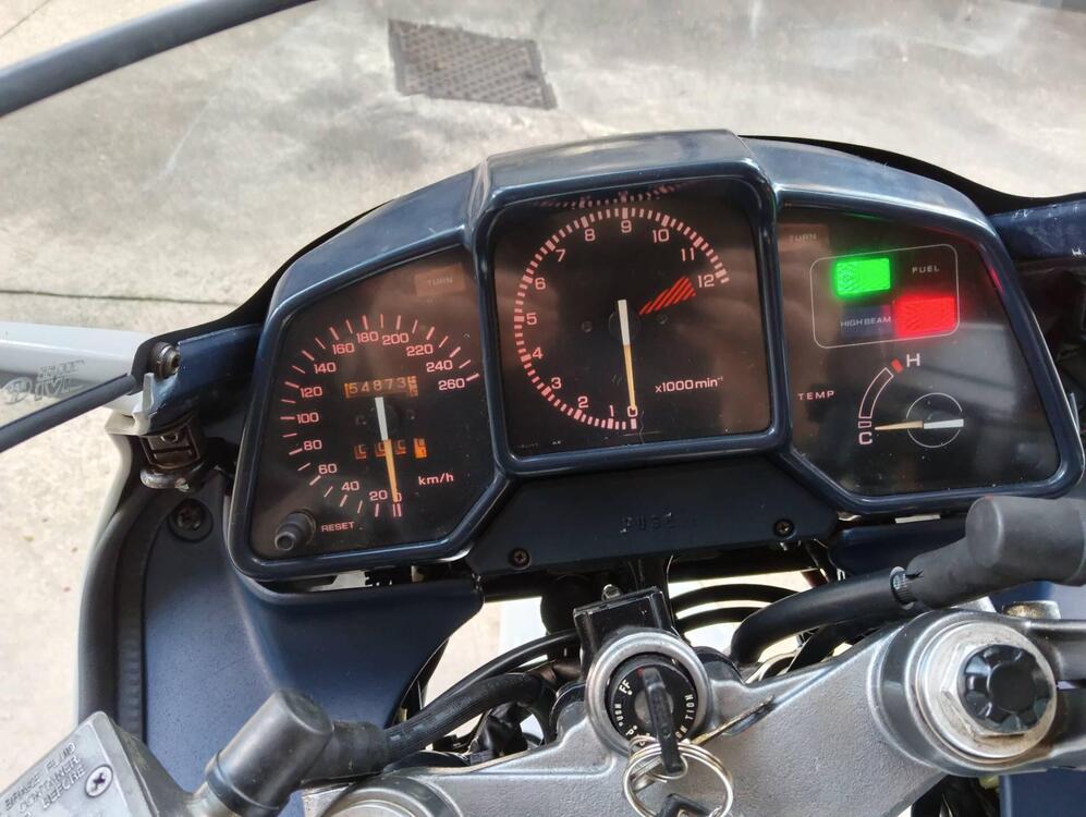 Honda VFR 750 F (1986 - 87) (2)