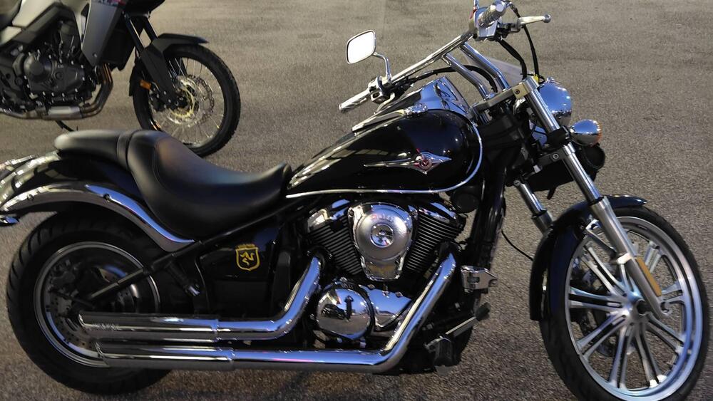 Kawasaki Vulcan VN 900 Custom (2006 - 09) (4)