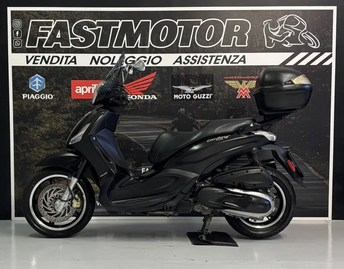 Piaggio Beverly 350 Police ABS-ASR (2018 - 20) (4)