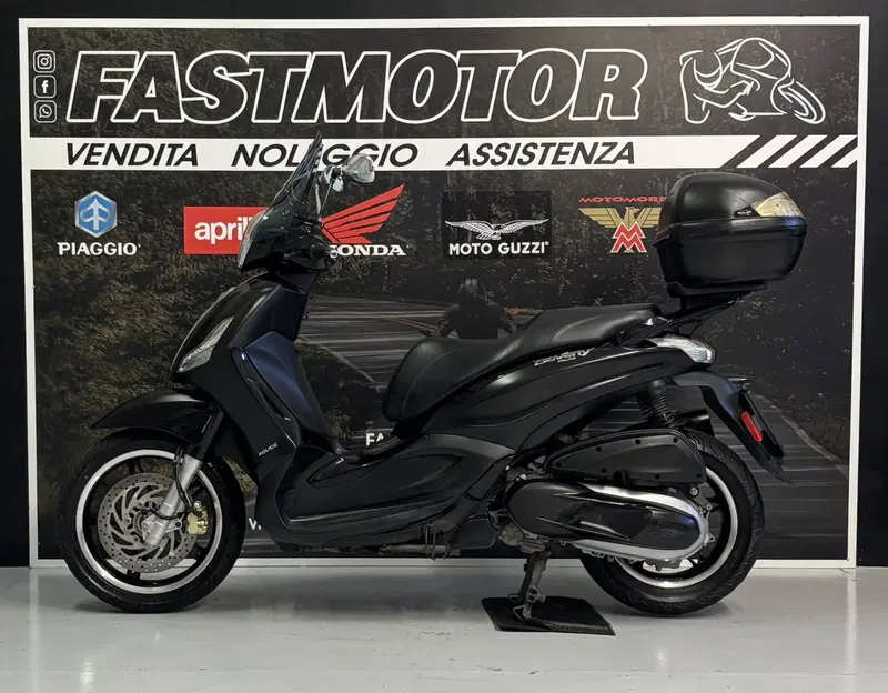 Piaggio Beverly 350 Police ABS-ASR (2018 - 20) (4)