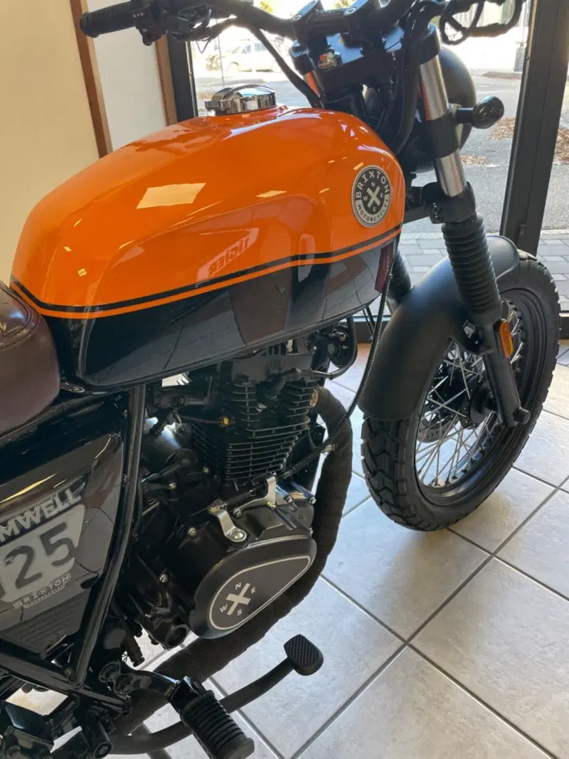 Brixton Motorcycles Cromwell 125 ABS (2021 - 26) (4)