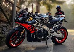 Aprilia Tuono V4 Factory (2019 - 20) usata