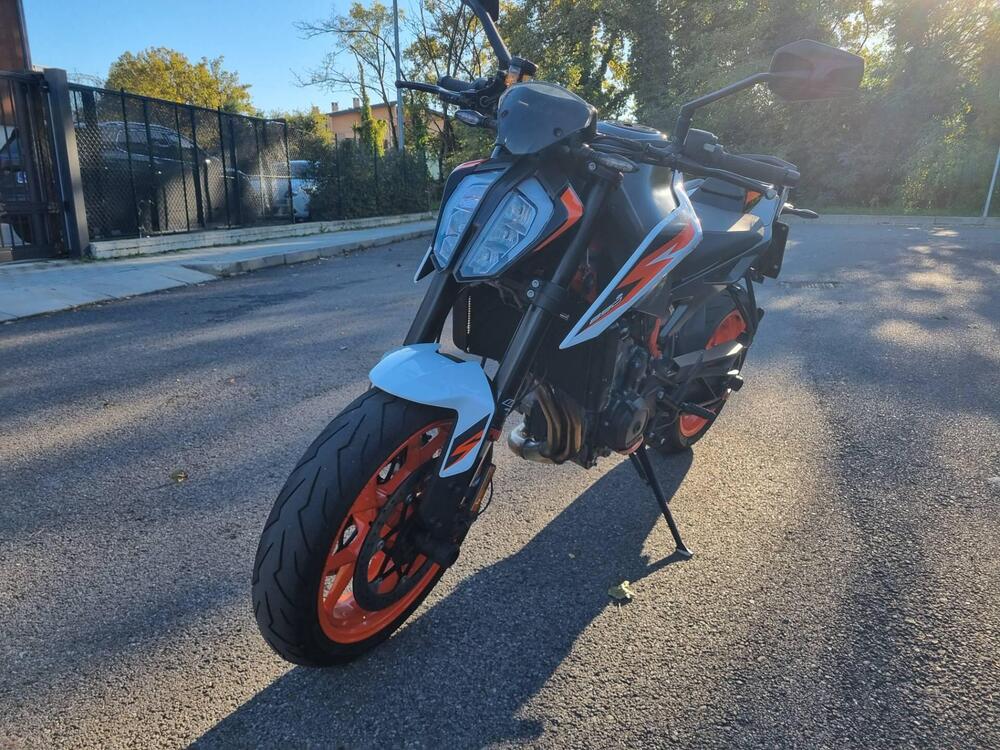 KTM 890 Duke R (2021) (5)