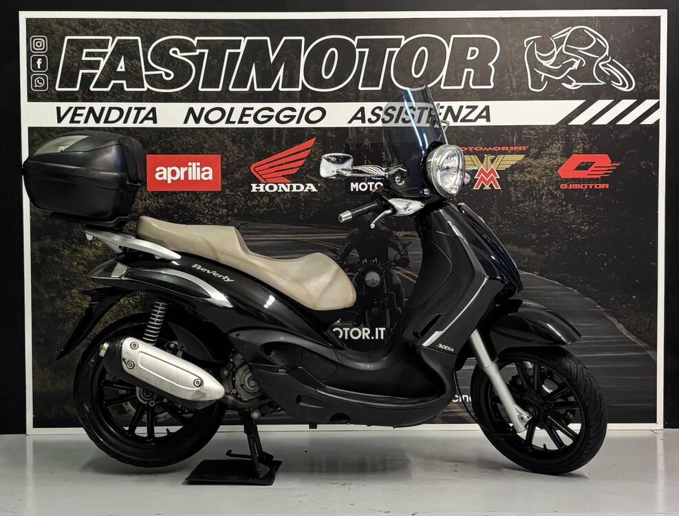 Piaggio Beverly Tourer 250 (2)