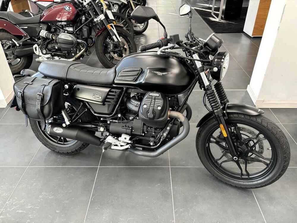 Moto Guzzi V7 III Stone (2017 - 20)