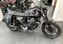 Moto Guzzi V7 III Stone (2017 - 20) usata