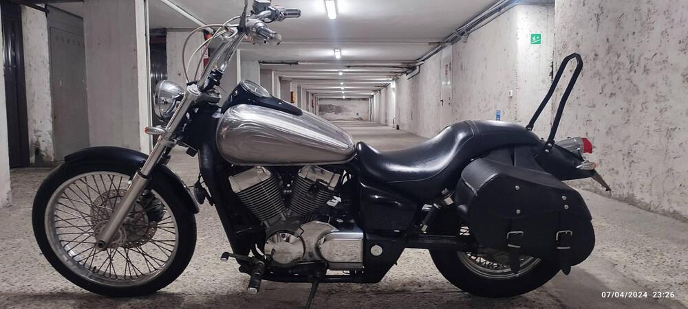 Honda VT 750 Shadow Spirit (2)