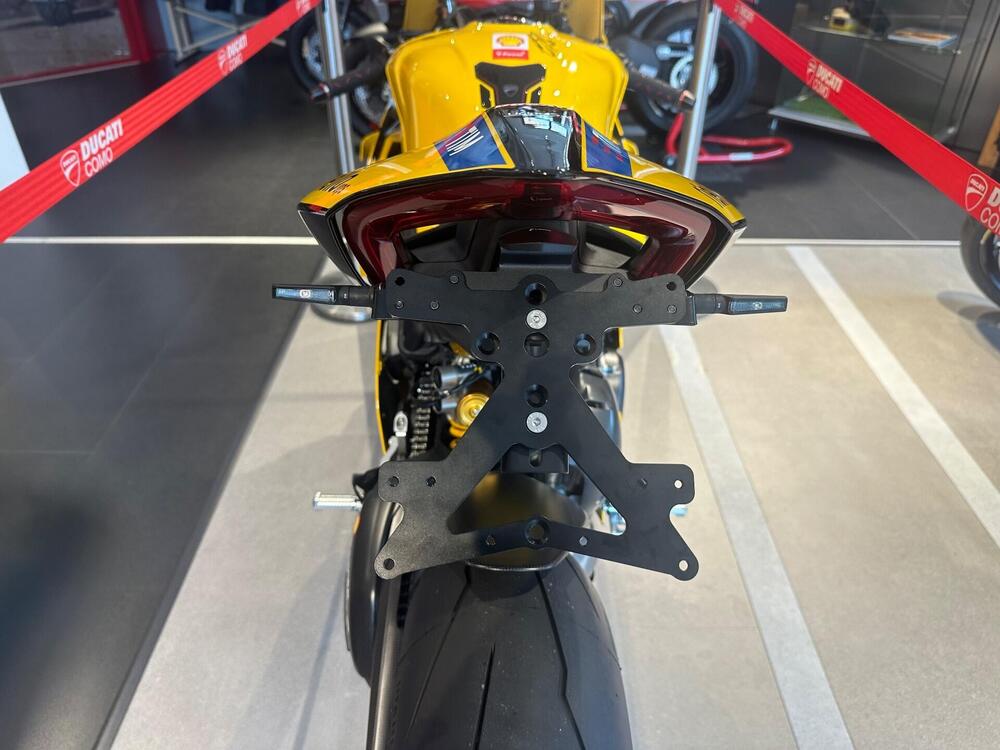 Ducati Panigale V4 Bagnaia 2023 World Champion Replica (2024) (5)