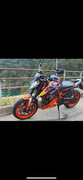 KTM 890 Duke R (2020) (3)