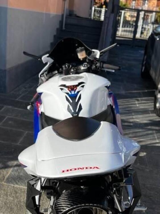 Honda CBR 600 RR C-ABS (2009 - 12) (4)