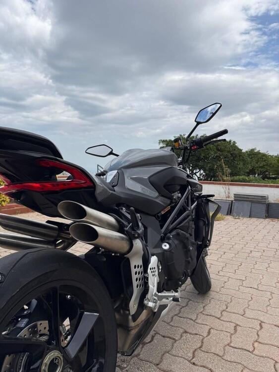 MV Agusta Brutale 1000 RS (2022 - 25)