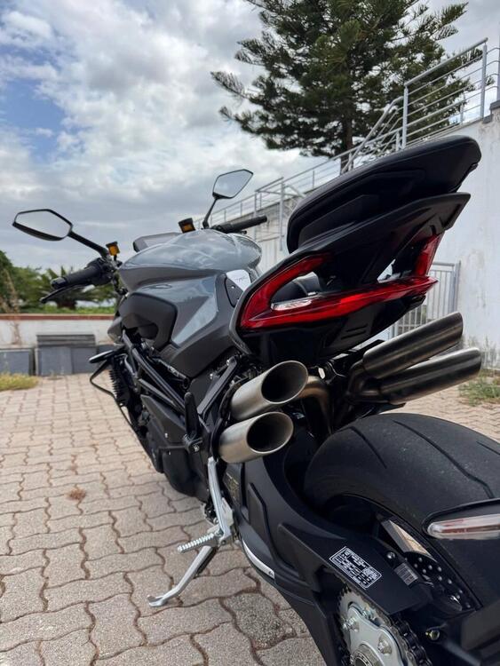 MV Agusta Brutale 1000 RS (2022 - 25) (4)