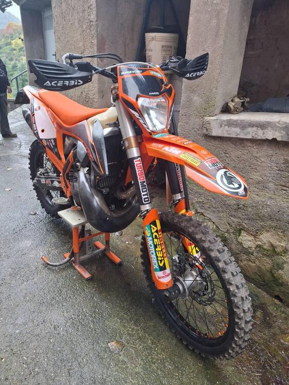KTM 250 EXC TPI (2022) (2)