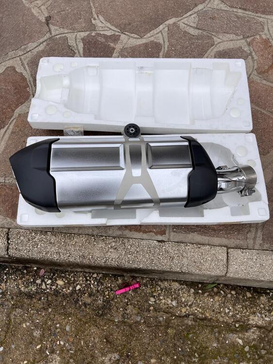 Terminale scarico NUOVO originale BmwR1200gs 2015