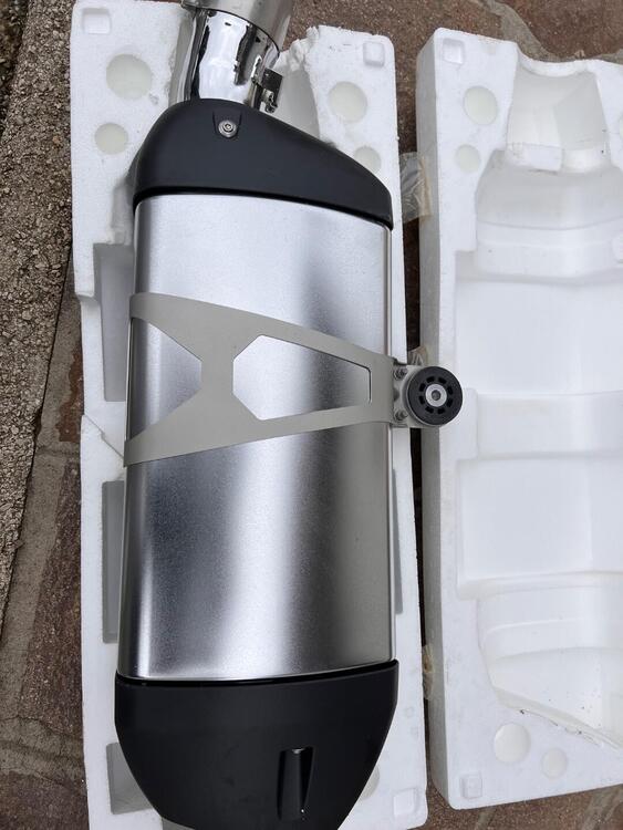 Terminale scarico NUOVO originale BmwR1200gs 2015 (3)