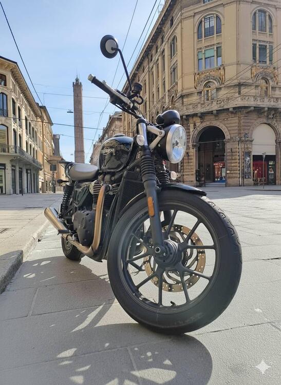 Triumph Street Twin 900 (2017 - 18)