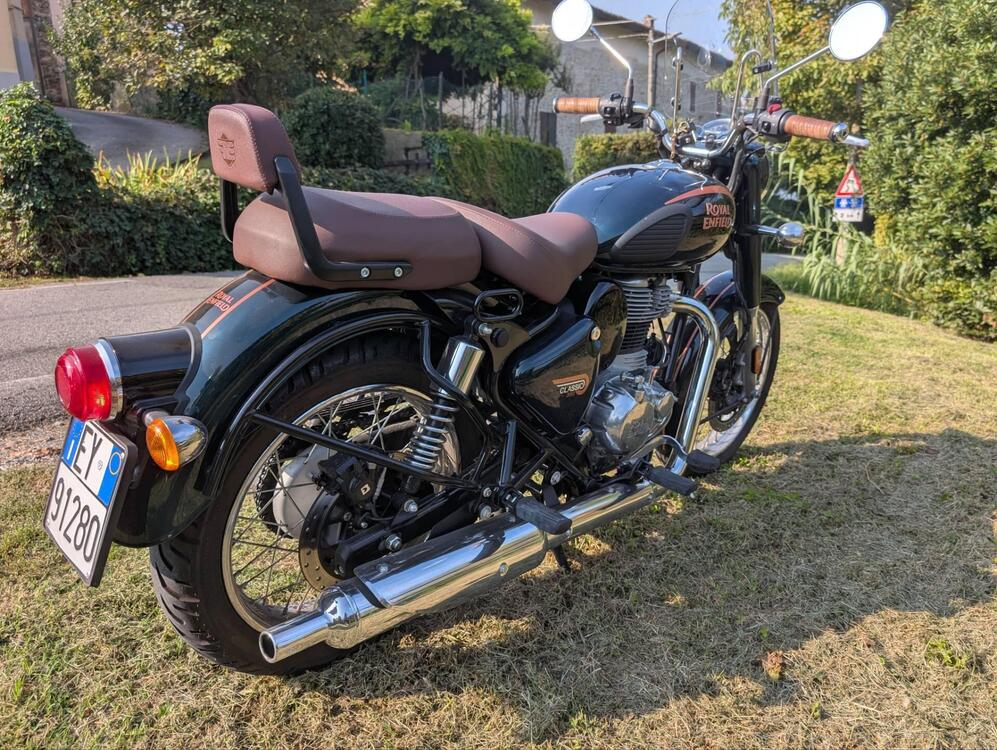 Royal Enfield Classic 350 (2021 - 25) (4)