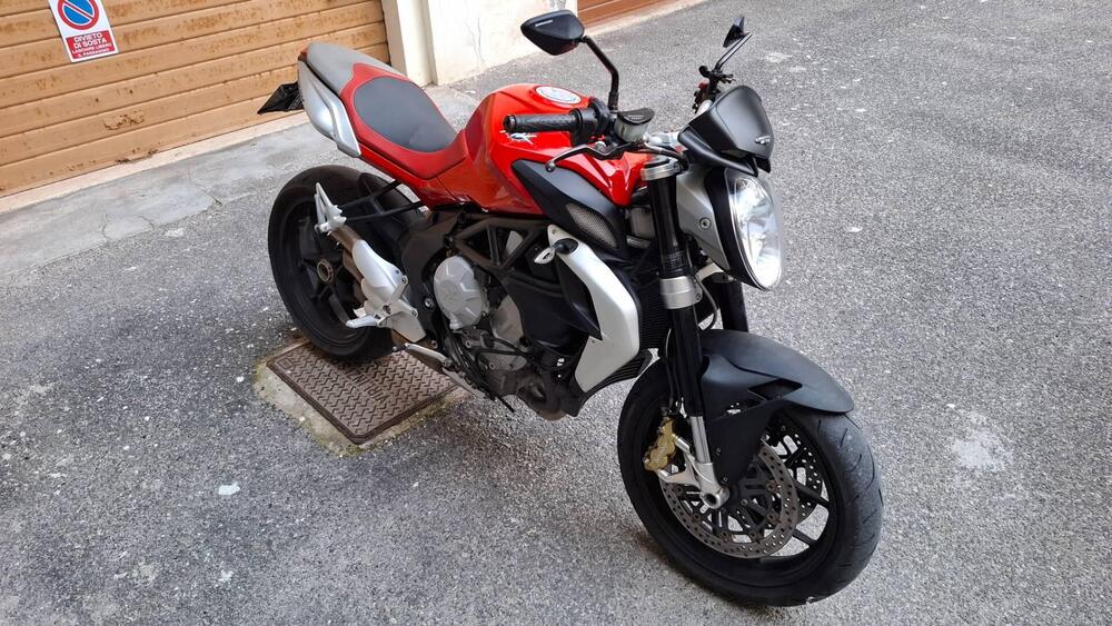 MV Agusta Brutale 675 (2011 - 15) (2)
