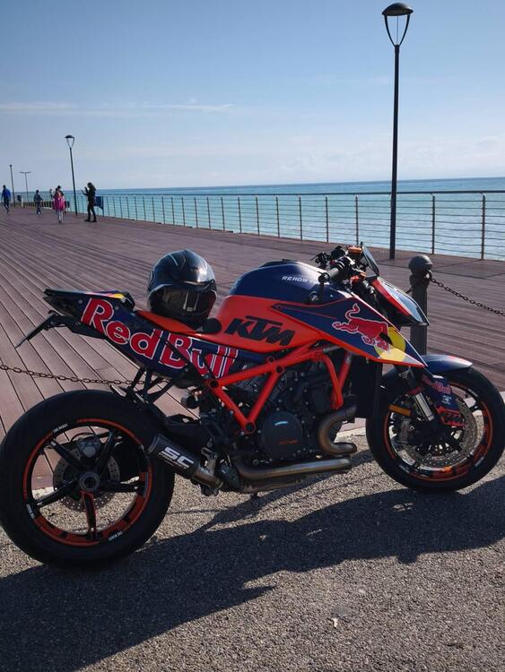 KTM 1290 Super Duke R (2021)