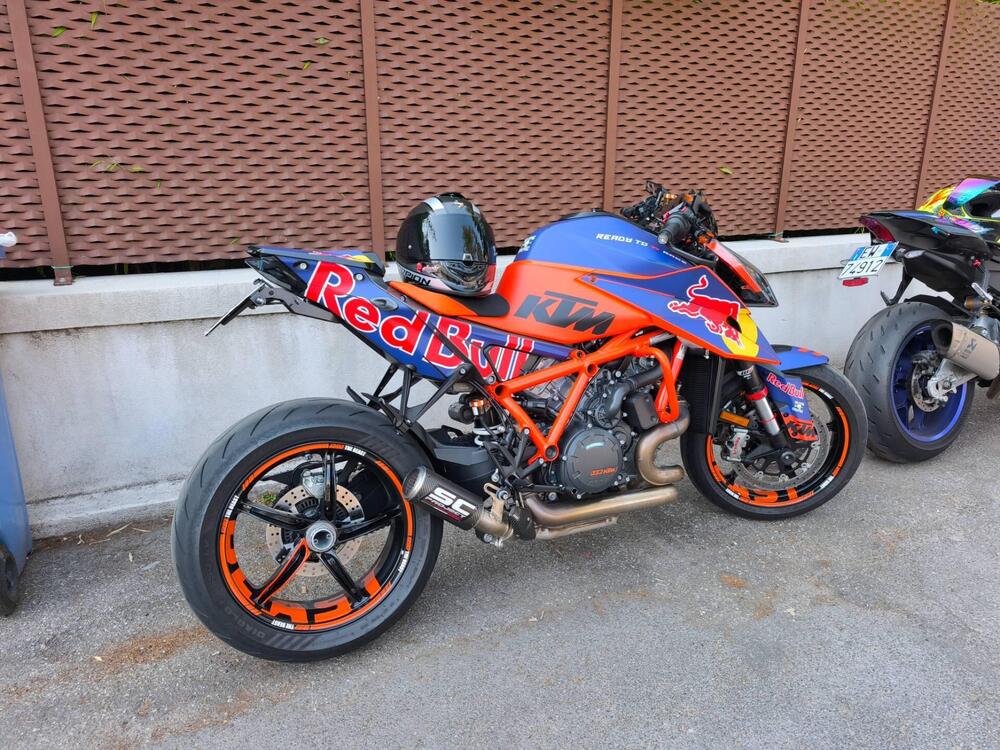 KTM 1290 Super Duke R (2021) (5)
