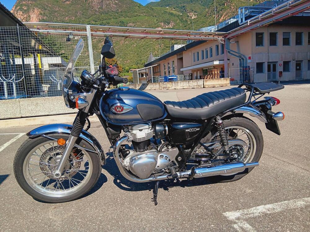 Kawasaki W 800 (2021 - 25) (2)