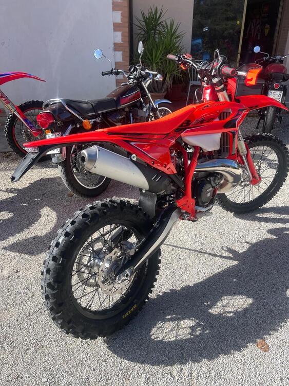 Betamotor RR X-PRO 250 2T Enduro (2026) (2)