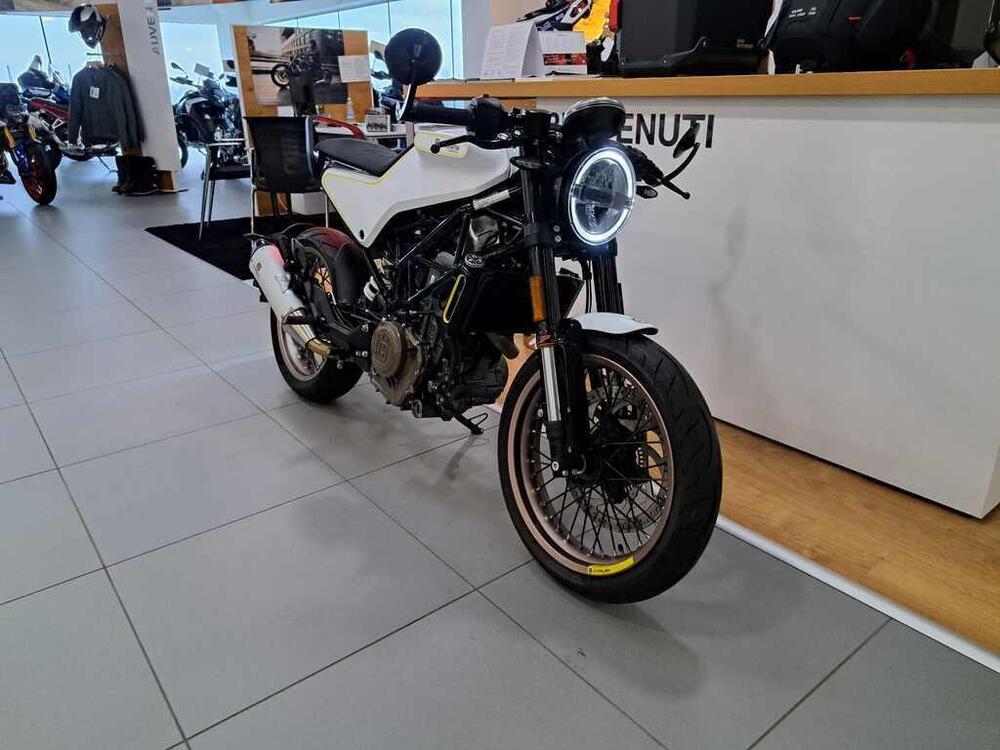 Husqvarna Vitpilen 401 (2020) (2)